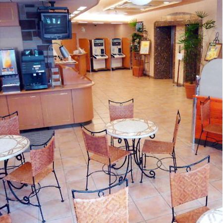 R&B Hotel Hakata Ekimae 1 - Vacation Stay 16386V Фукуока Екстериор снимка